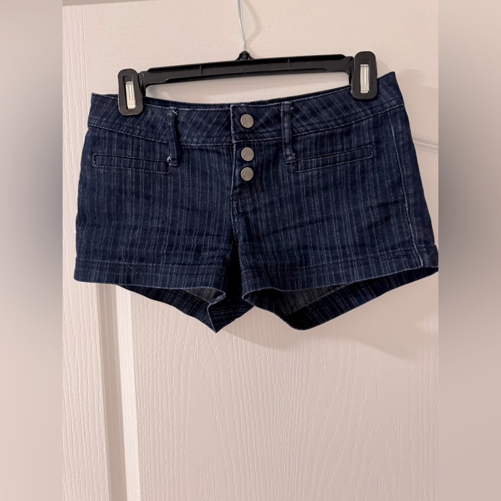 Guess Low Rise Shorts Size 24 Blue w/ faint pinstripes. Snap button closures